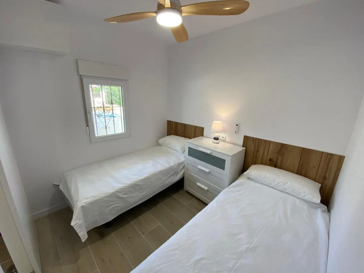 Beachfront, Top Floor Corner 2-Bed, Estepona Paseo Apartment Spain